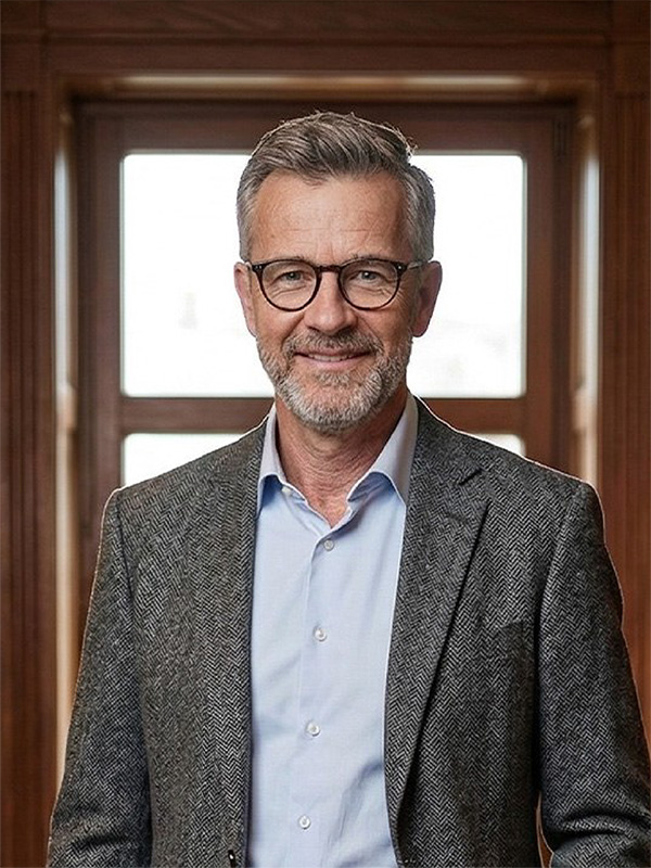 Dr. Walter Kaufmann - Head of Sales